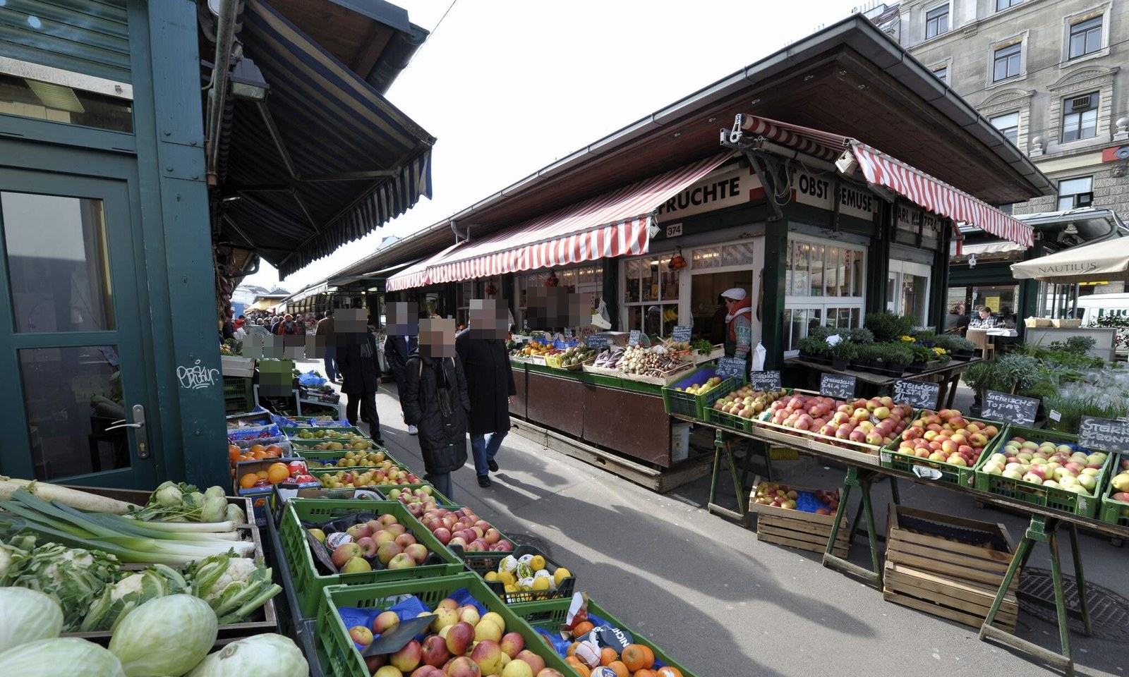 Stände am Wiener Naschmarkt